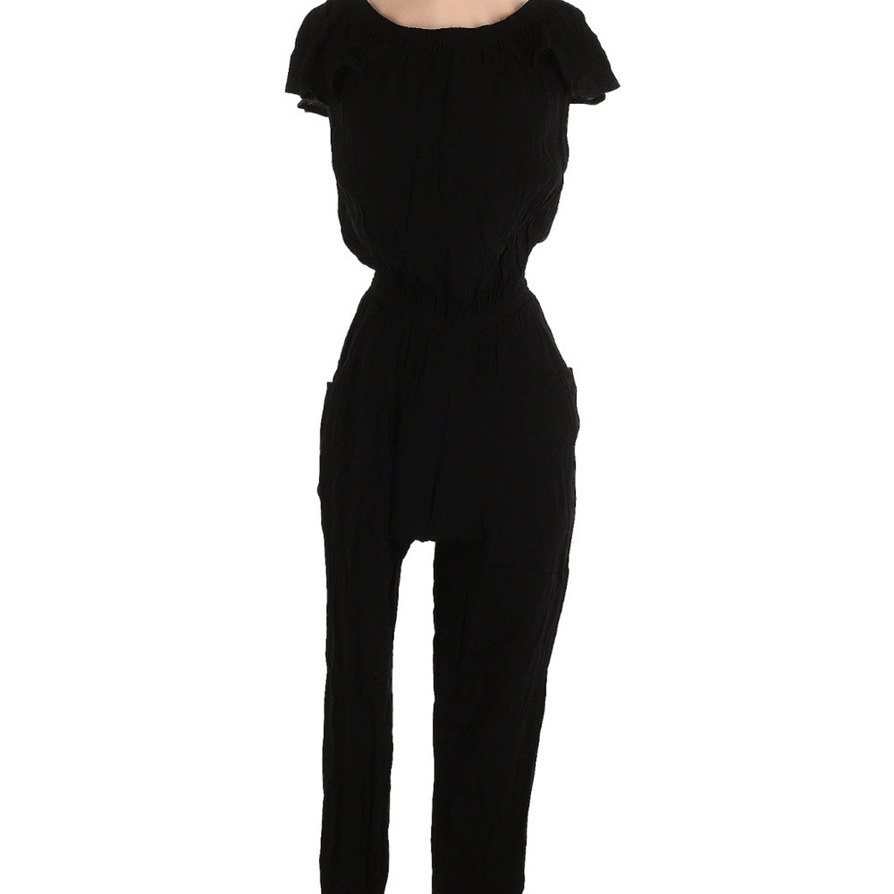 BEACHGOLD Black Jumpsuit with Defined Waistline